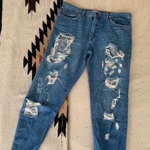 Ripped Boyfriend Jeans//Women's Denim